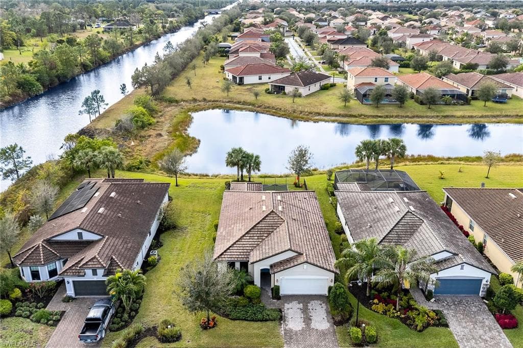 2132 Parson St, Naples, FL 34120-33