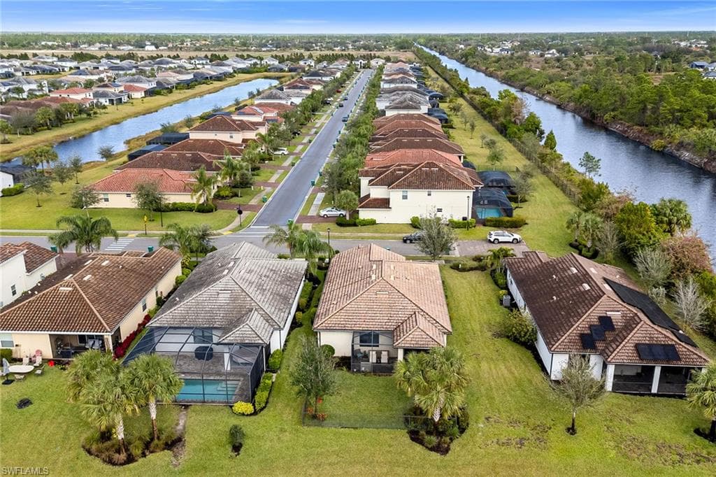 2132 Parson St, Naples, FL 34120-37