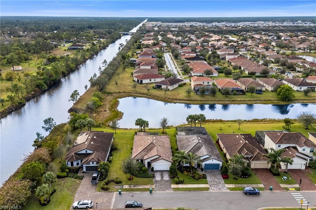2132 Parson St, Naples, FL 34120-41