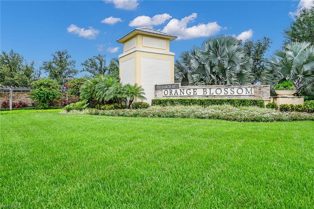 2132 Parson St, Naples, FL 34120-43