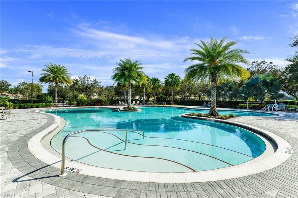 2132 Parson St, Naples, FL 34120-46