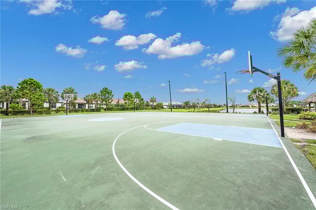 2132 Parson St, Naples, FL 34120-47
