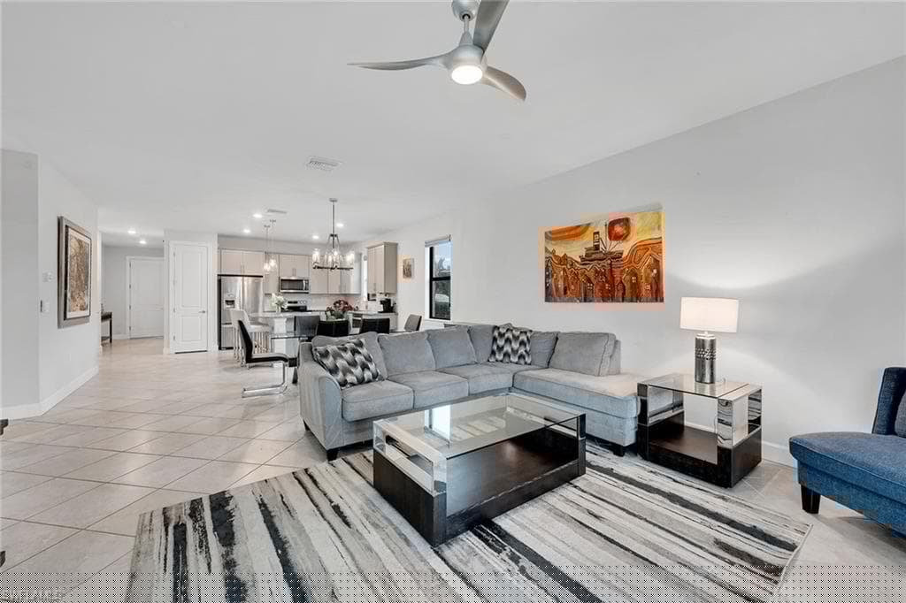 2132 Parson St, Naples, FL 34120-5