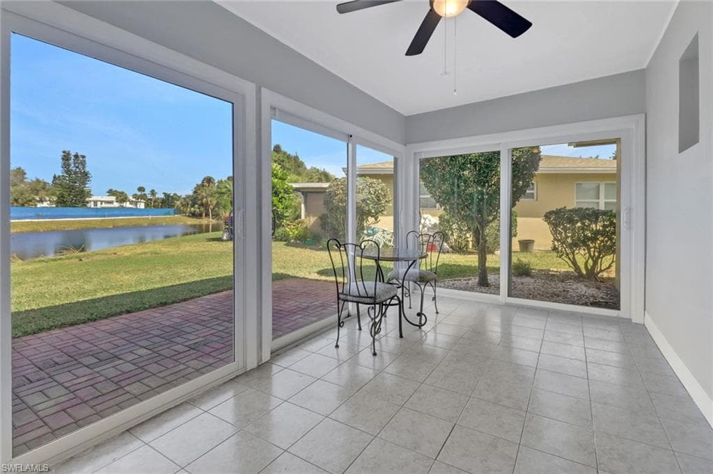 525 Palm View Dr 19, Naples, FL 34110-25