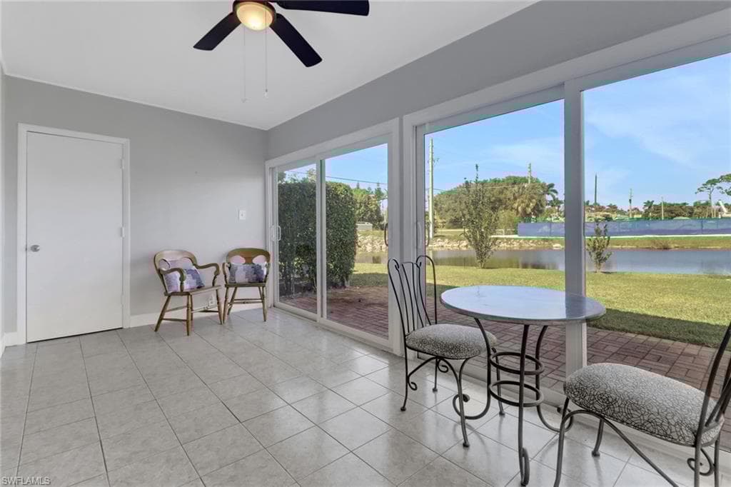 525 Palm View Dr 19, Naples, FL 34110-26