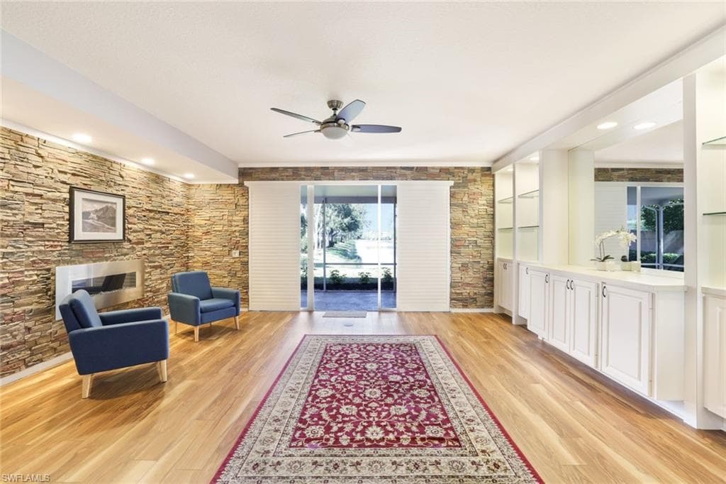 5509 Cove Cir, Naples, FL 34119-4