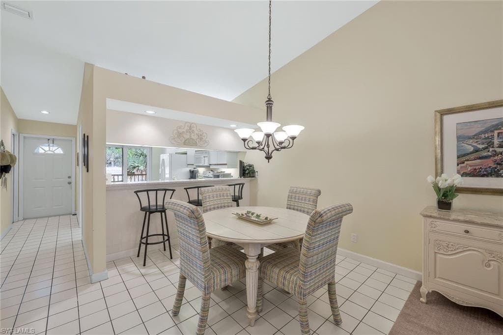 2305 Hidden Lake Dr 3704, Naples, FL 34112-8