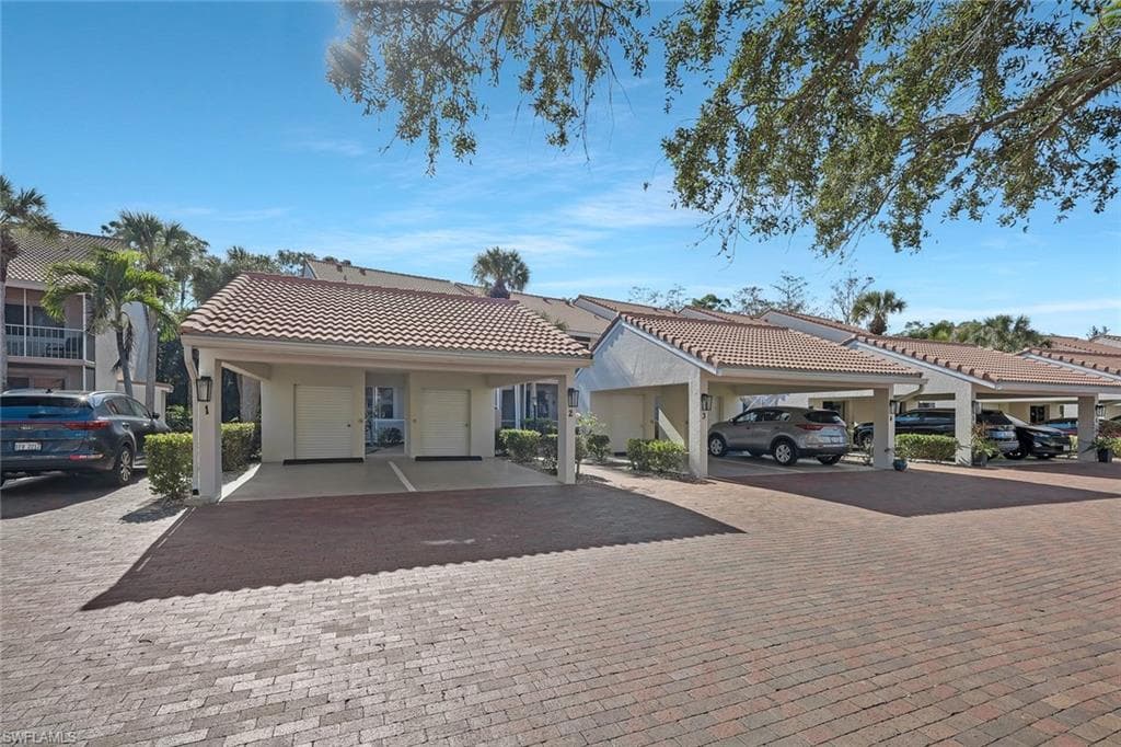 2305 Hidden Lake Dr 3704, Naples, FL 34112-19