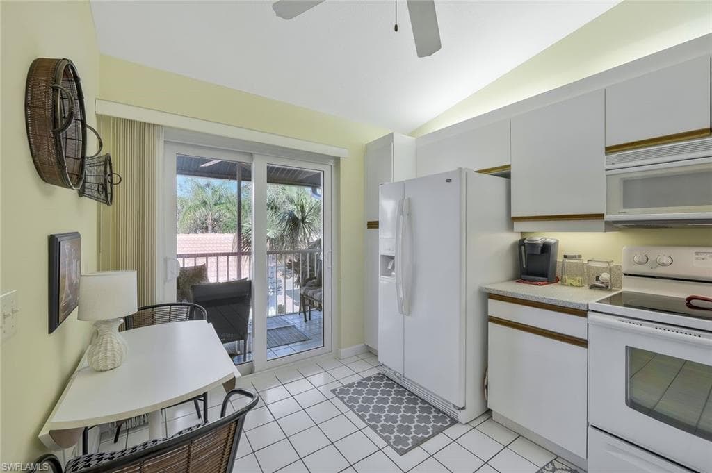 2305 Hidden Lake Dr 3704, Naples, FL 34112-5