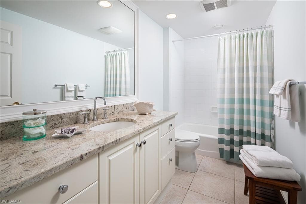 425 Dockside Dr 605, Naples, FL 34110-24