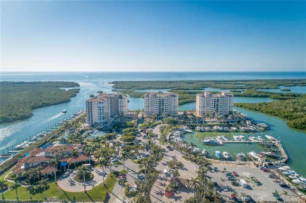 425 Dockside Dr 605, Naples, FL 34110-29