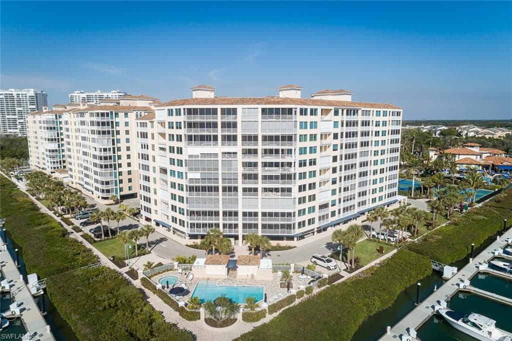 425 Dockside Dr 605, Naples, FL 34110-32