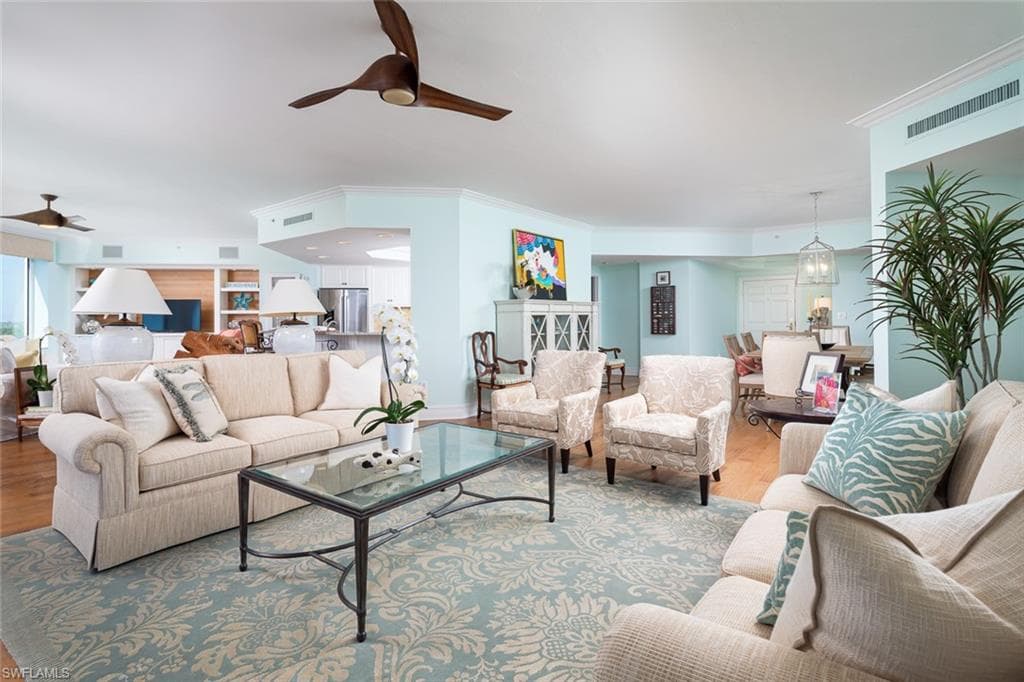 425 Dockside Dr 605, Naples, FL 34110-6