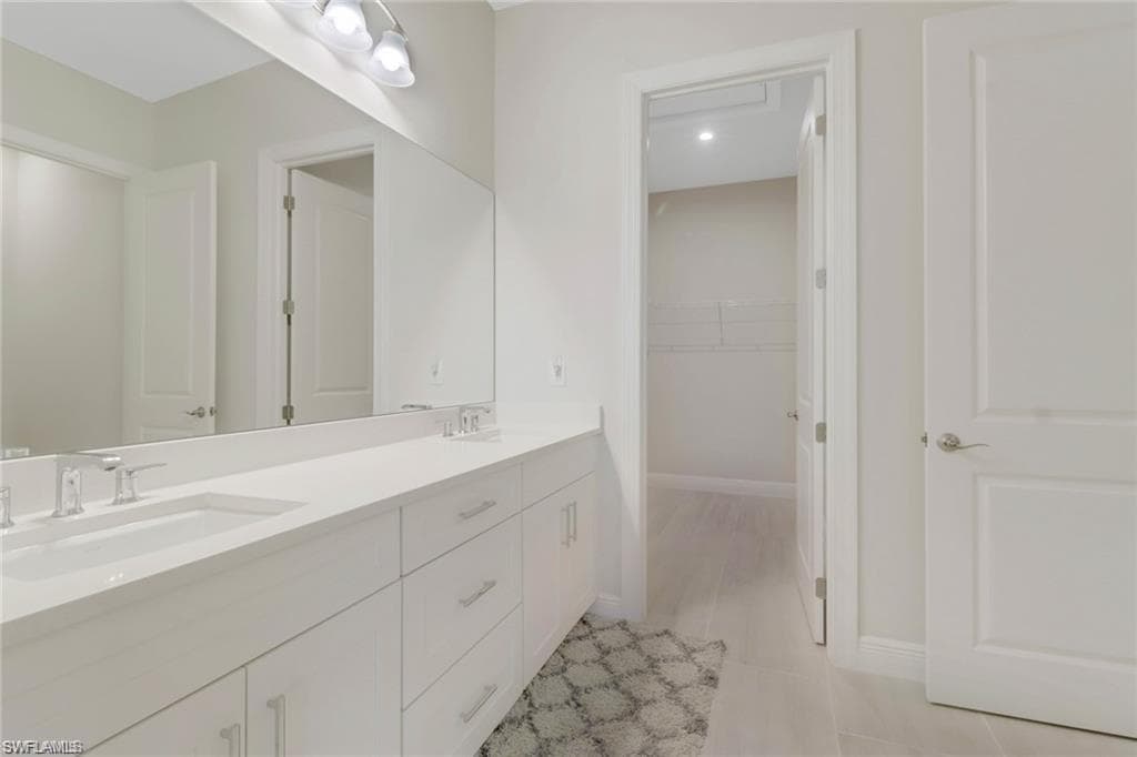 9084 Saint Lucia Dr, Naples, FL 34114-11