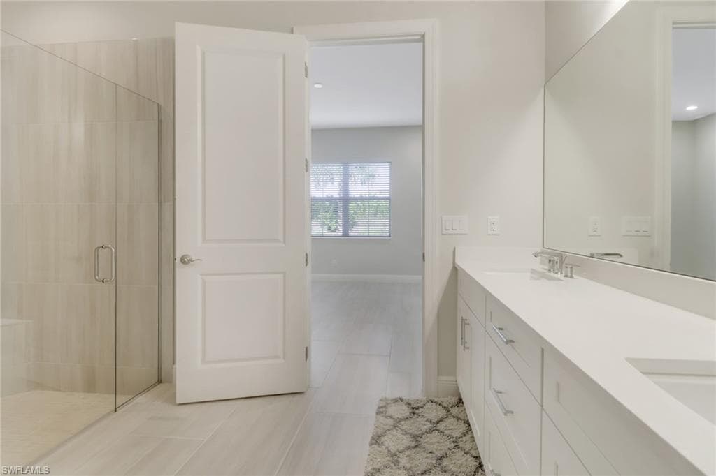 9084 Saint Lucia Dr, Naples, FL 34114-12