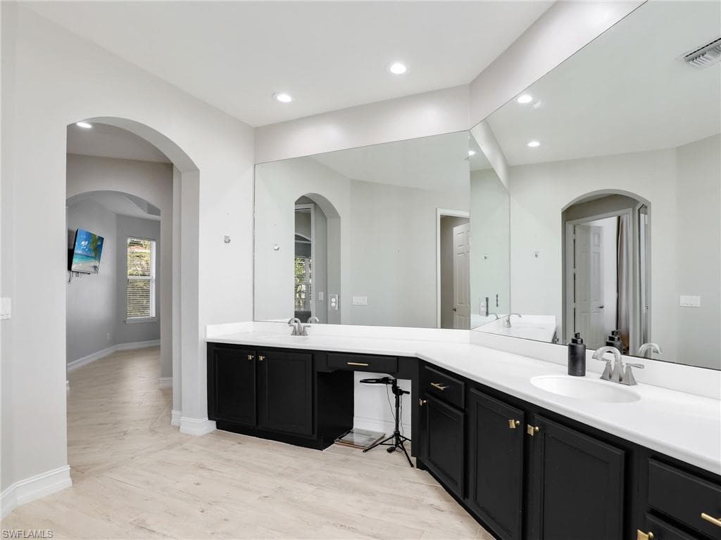 1244 36th Pl, Cape Coral, FL 33993-28