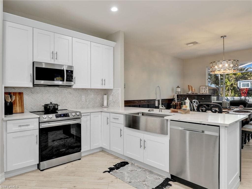 1244 36th Pl, Cape Coral, FL 33993-6