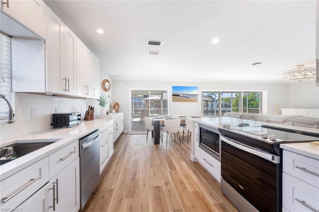 128 San Salvador St, Naples, FL 34113-9
