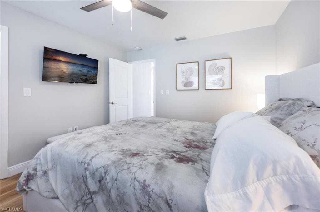 128 San Salvador St, Naples, FL 34113-17