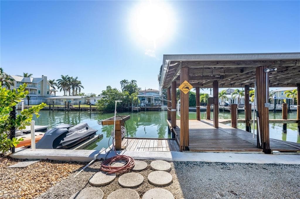128 San Salvador St, Naples, FL 34113-30