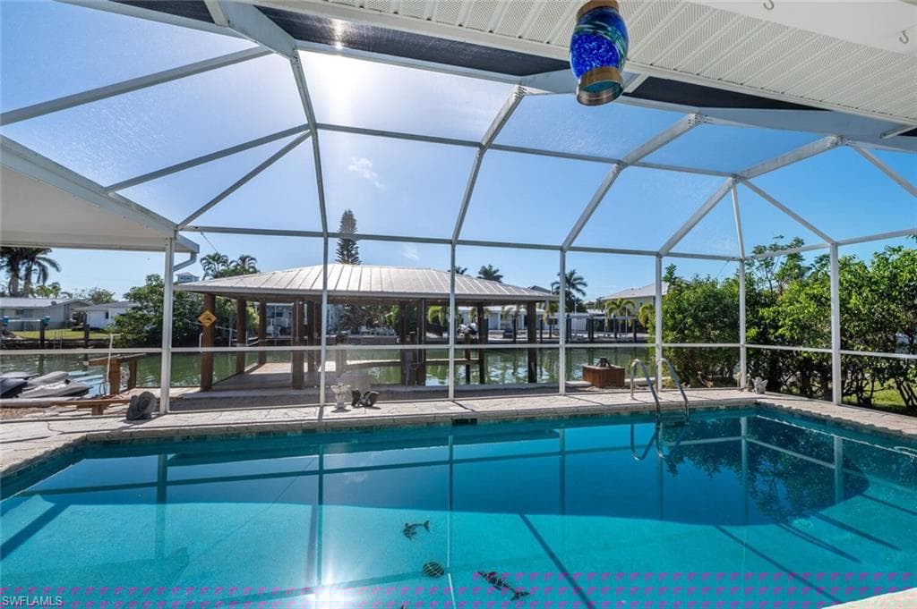 128 San Salvador St, Naples, FL 34113-3