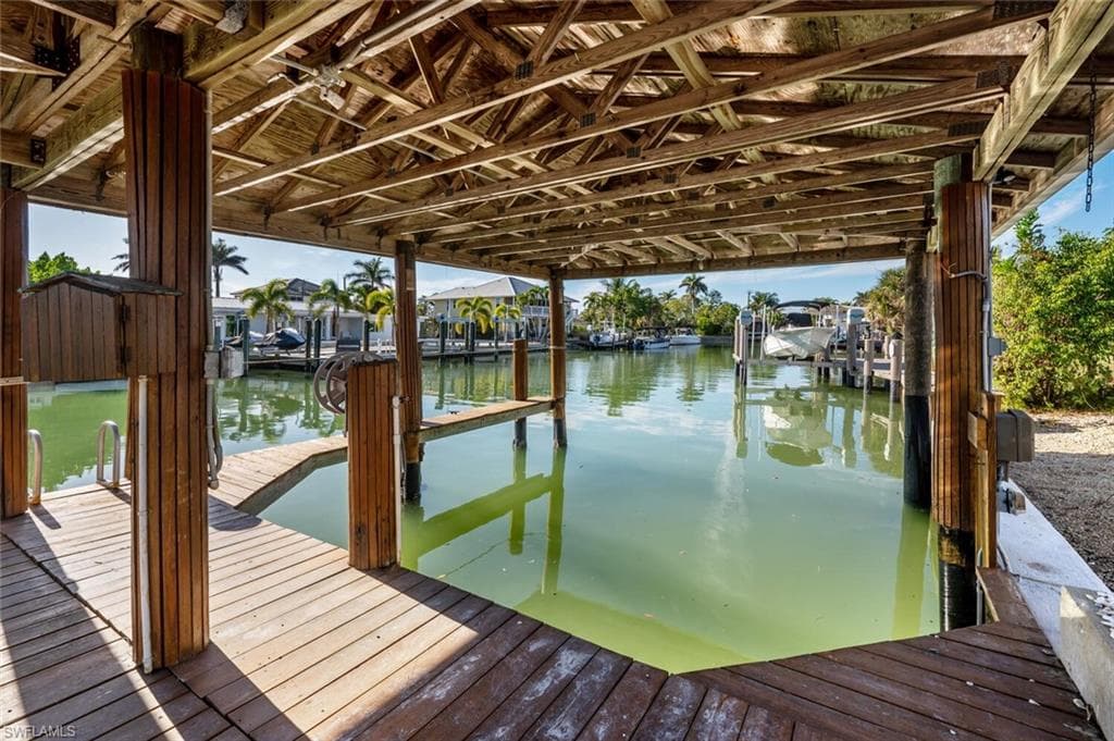 128 San Salvador St, Naples, FL 34113-4