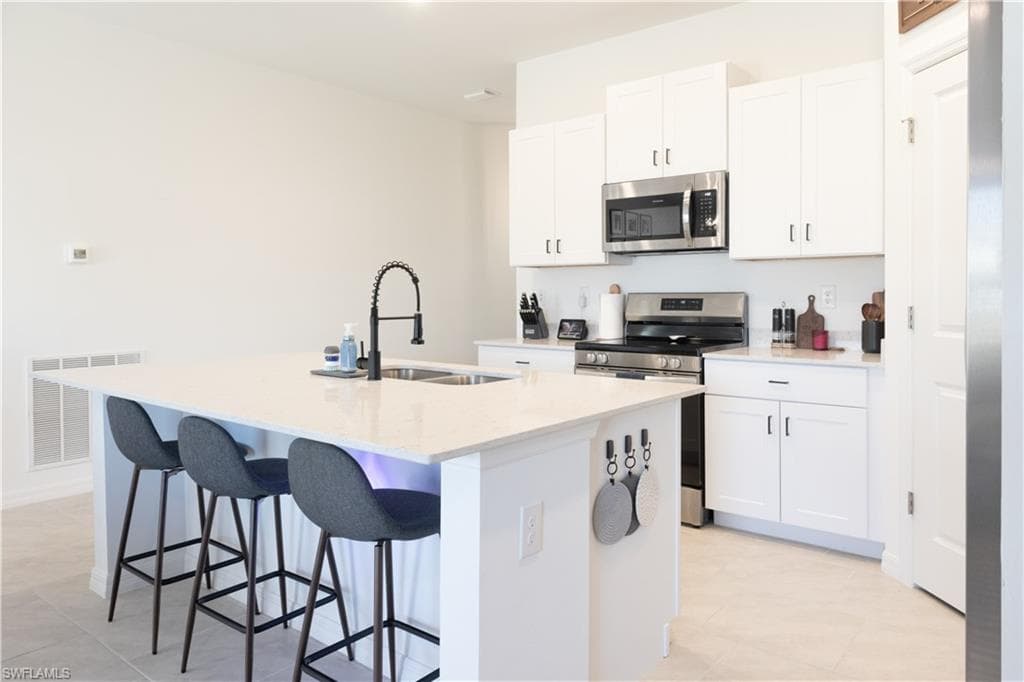 17762 Paradiso Way, North Fort Myers, FL 33917-13