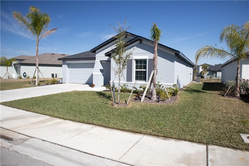 17762 Paradiso Way, North Fort Myers, FL 33917-41