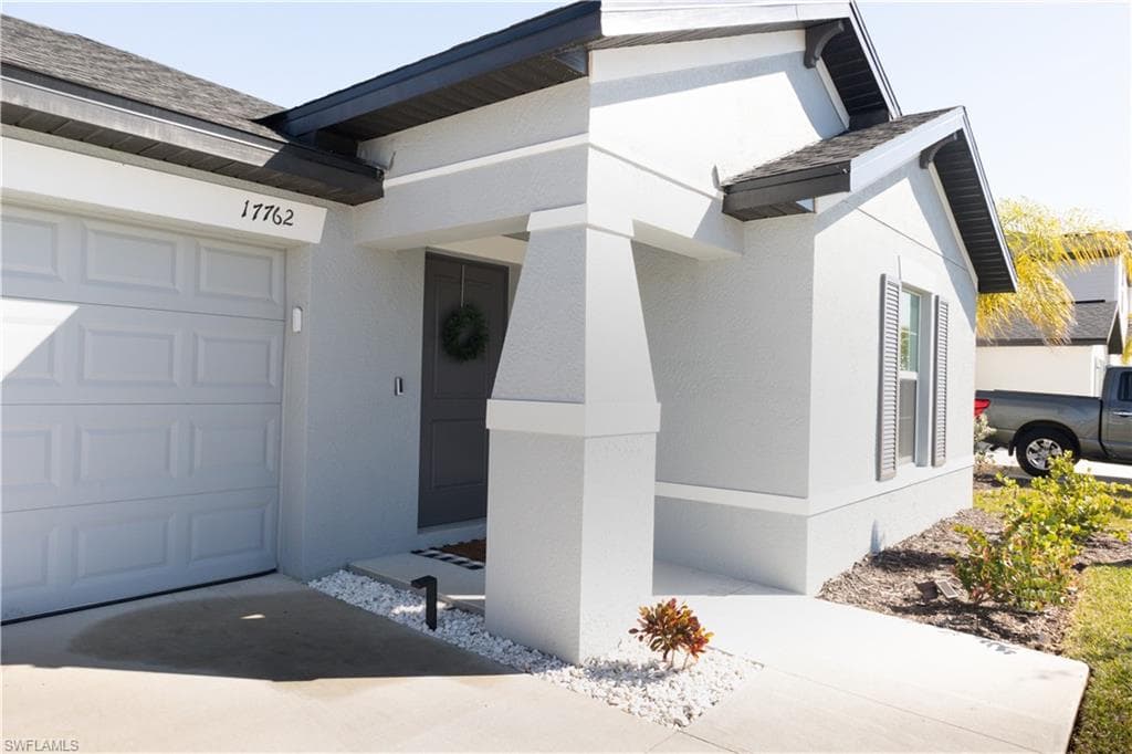 17762 Paradiso Way, North Fort Myers, FL 33917-43