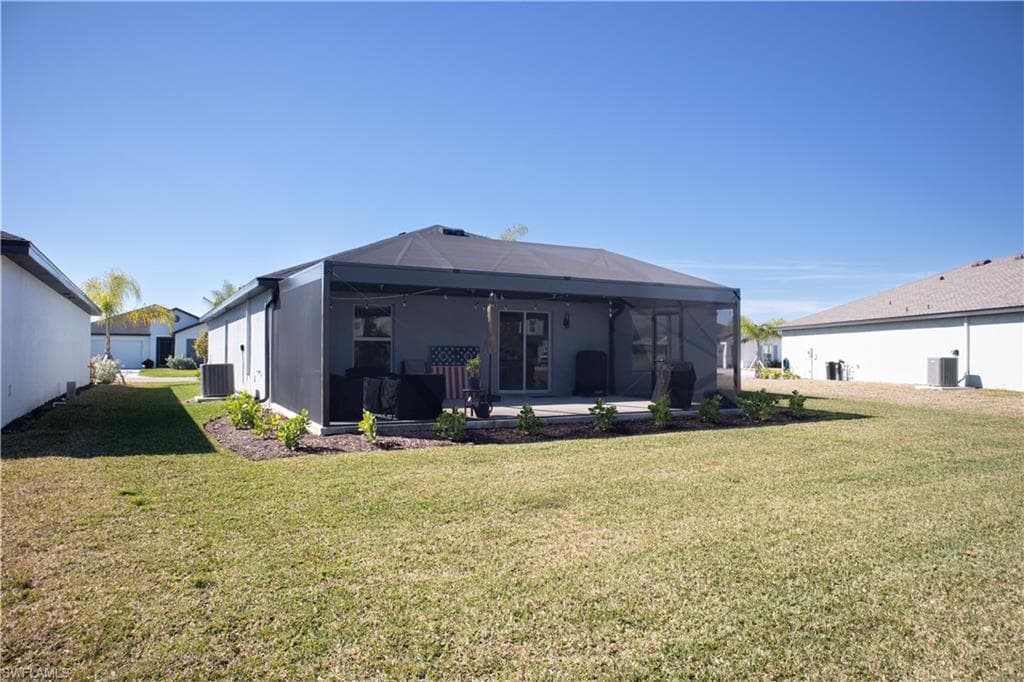 17762 Paradiso Way, North Fort Myers, FL 33917-3
