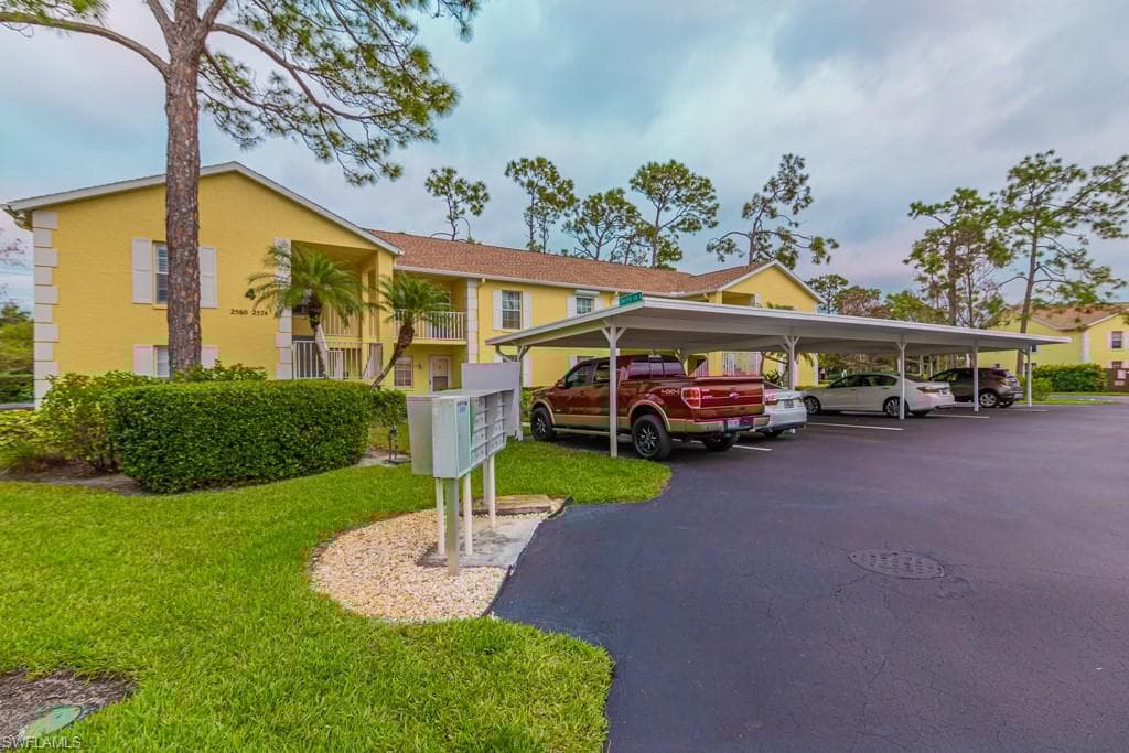 2562 Kings Lake Blvd 102, Naples, FL 34112-1