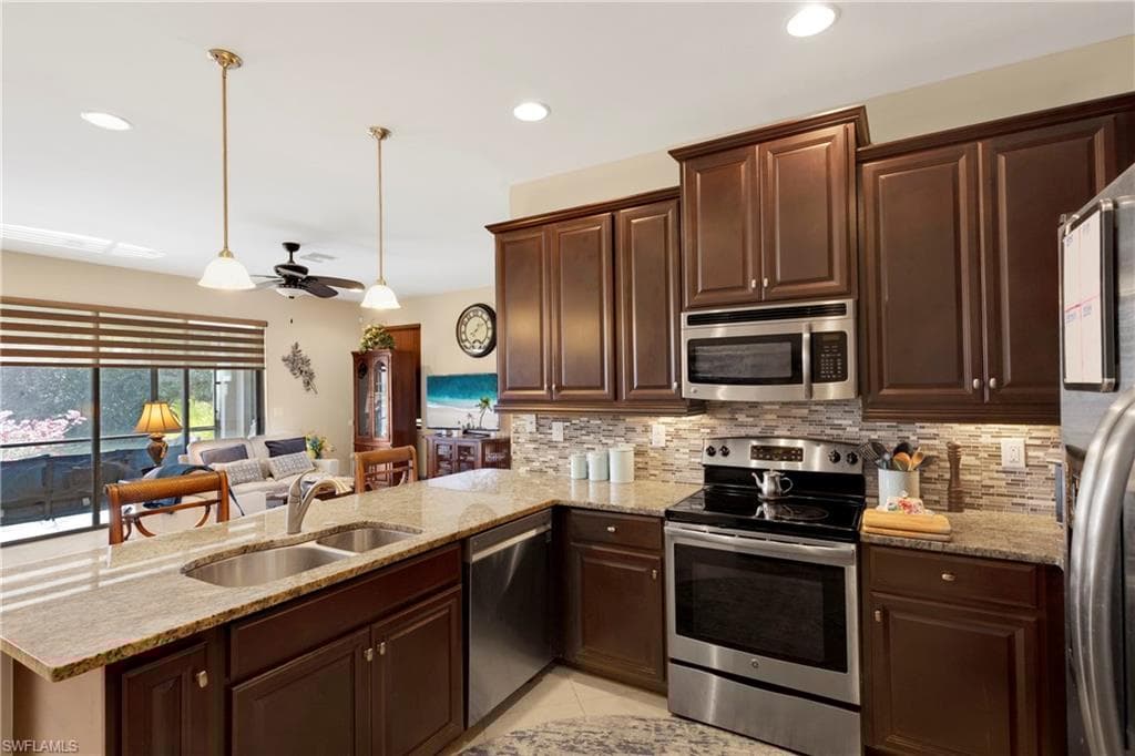 15116 Summit Place Cir 213, Naples, FL 34119-14