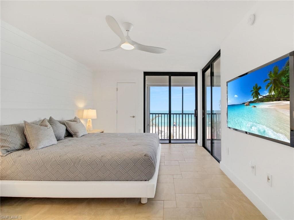 9415 Gulf Shore Dr 102, Naples, FL 34108-16