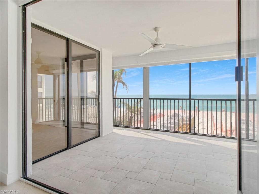 9415 Gulf Shore Dr 102, Naples, FL 34108-20