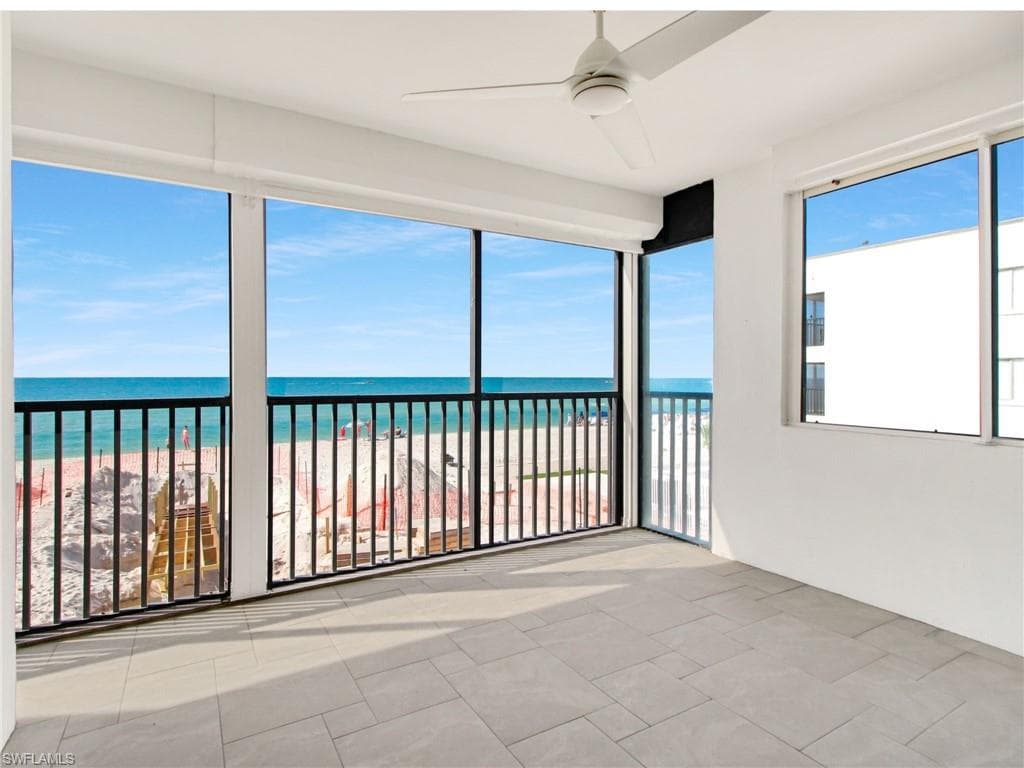 9415 Gulf Shore Dr 102, Naples, FL 34108-22