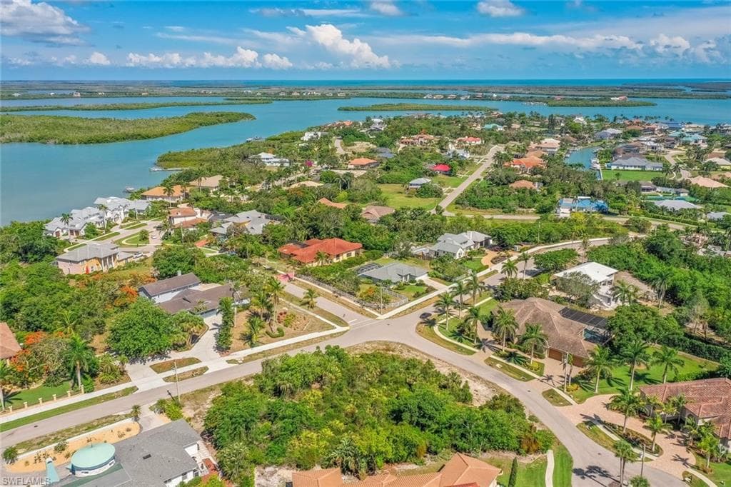 790 Inlet Dr, Marco Island, FL 34145-9