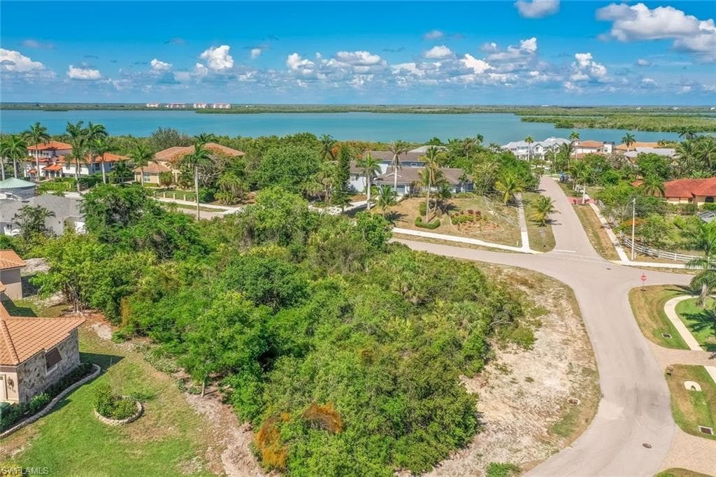790 Inlet Dr, Marco Island, FL 34145-14