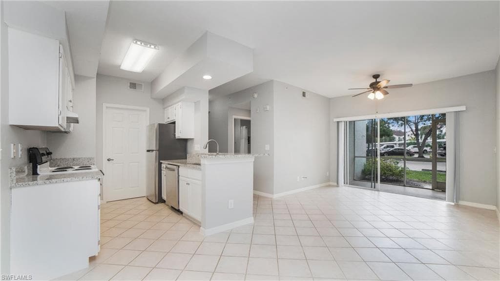 4620 Saint Croix Ln 914, Naples, FL 34109-7