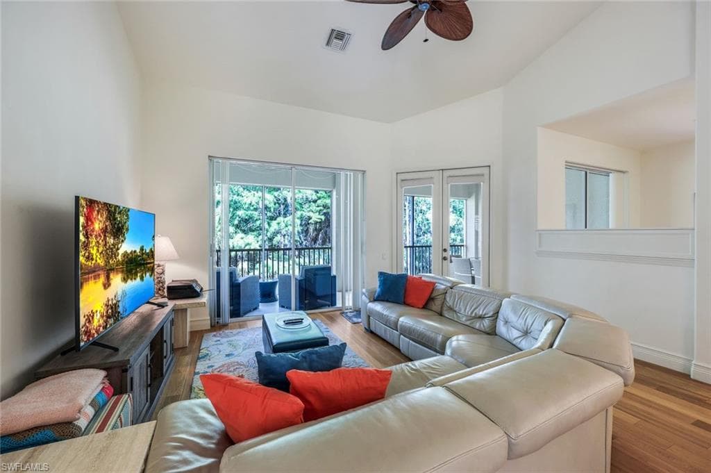 8530 Danbury Blvd 202, Naples, FL 34120-4