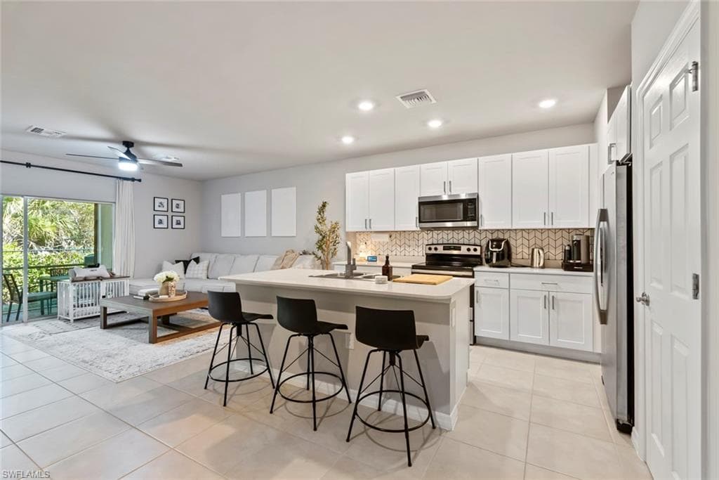 15527 Wildflower Cir, Naples, FL 34119-8