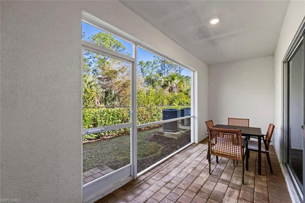 15527 Wildflower Cir, Naples, FL 34119-16