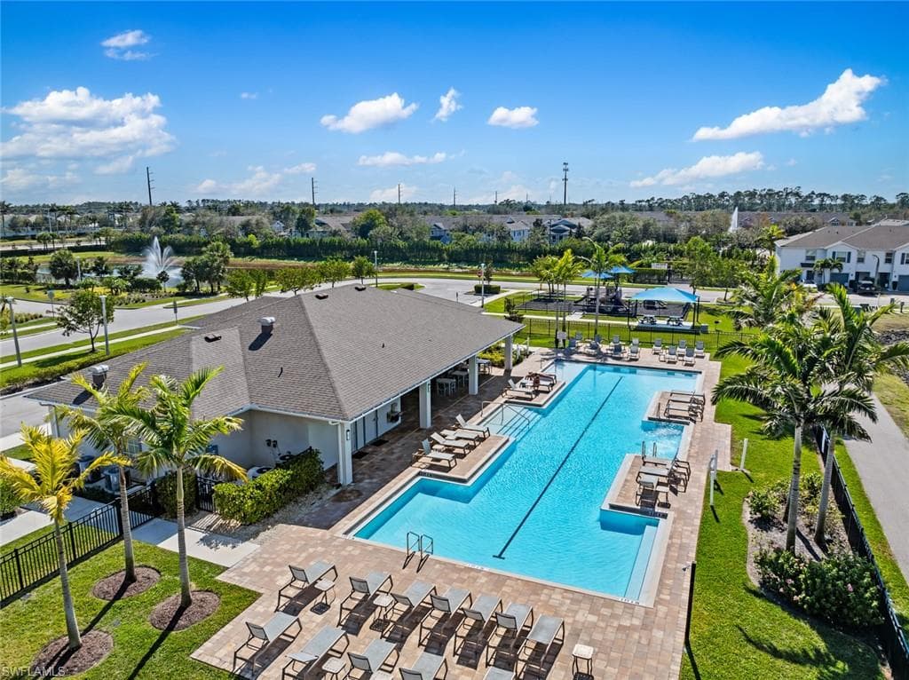 15527 Wildflower Cir, Naples, FL 34119-31