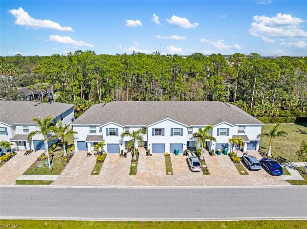 15527 Wildflower Cir, Naples, FL 34119-36