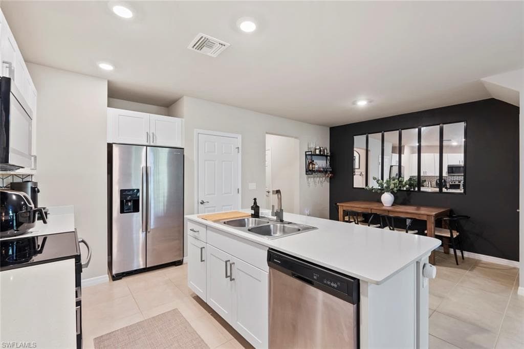 15527 Wildflower Cir, Naples, FL 34119-7