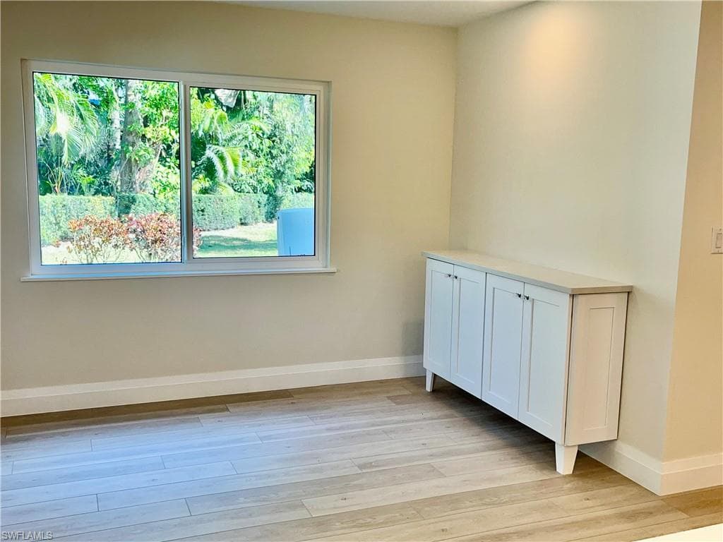 4170 Crayton Rd C4, Naples, FL 34103-7
