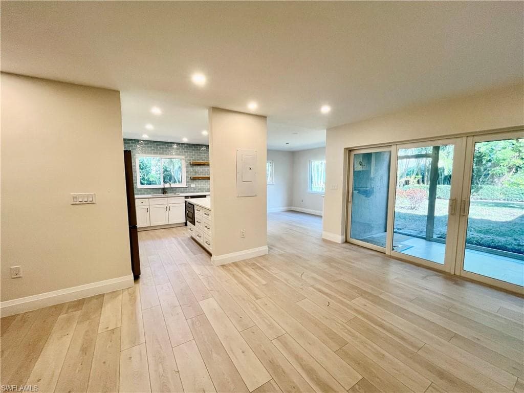 4170 Crayton Rd C4, Naples, FL 34103-8