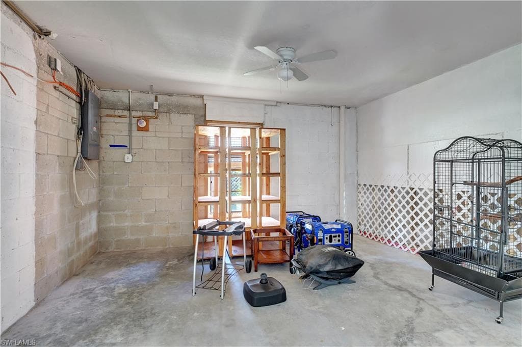 768 Park Ave, Naples, FL 34110-18
