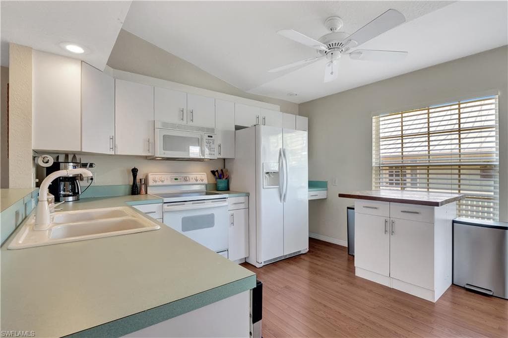 768 Park Ave, Naples, FL 34110-6