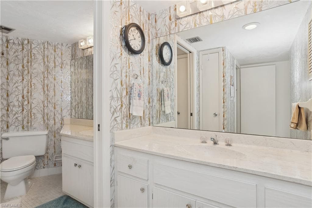 848 Collier Ct 304, Marco Island, FL 34145-15