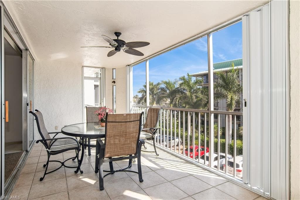 848 Collier Ct 304, Marco Island, FL 34145-8
